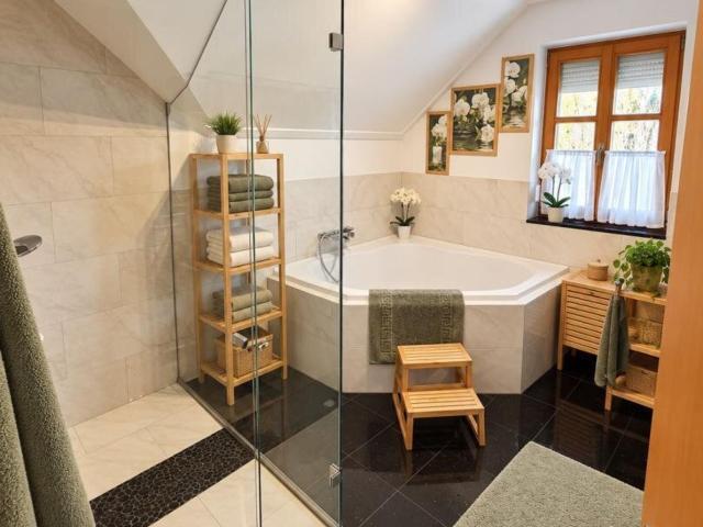 Haus kaufen in Hagenbrunn, Bezirk Korneuburg