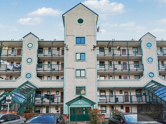 House for rent in Burdett Estate, Limehouse