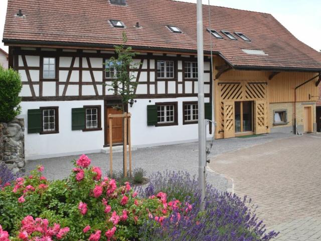 Bauernhaus mieten in Truttikon, Zürich