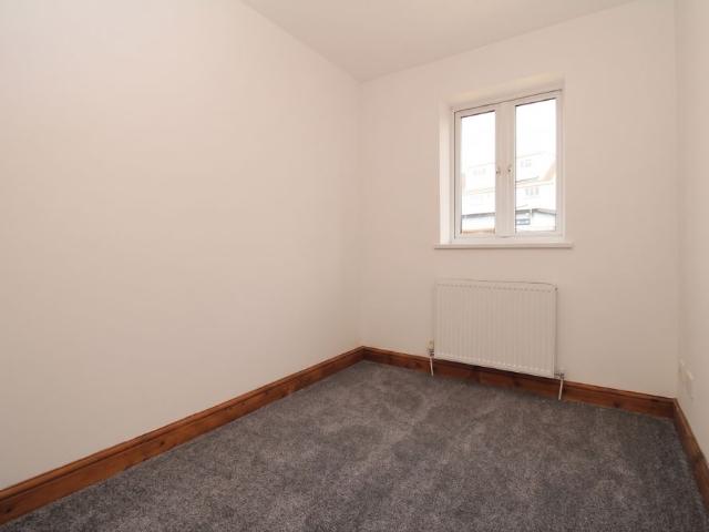 House for rent in Tonyrefail, Coedely