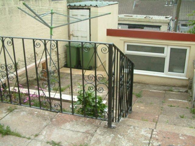 Apartment for rent in Tonyrefail, Coedely