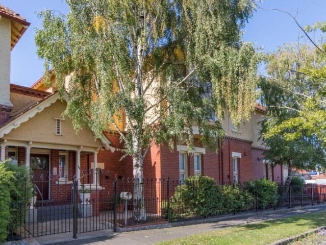 Flat for sale in Ballarat Central, Ballarat