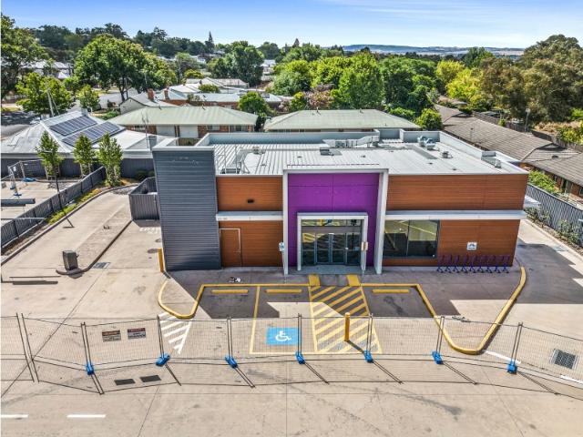 Retail for rent in Bathurst