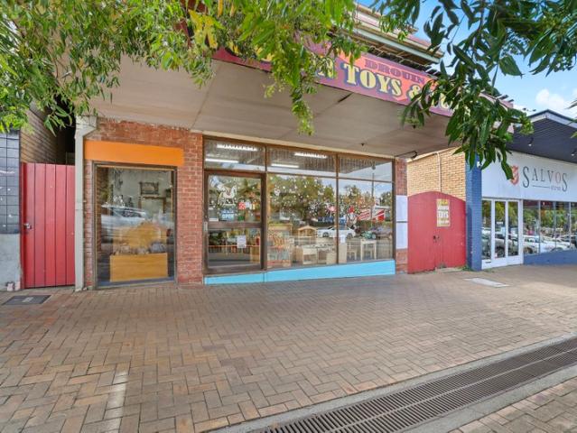 Retail for sale in Drouin, Victoria