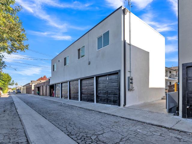 Apartment for rent in California