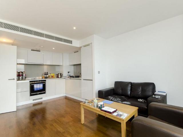 Apartment for rent in Canary Wharf, Greater London