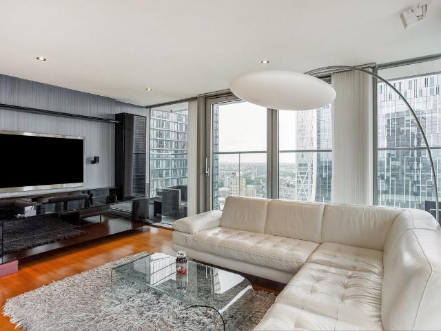 Apartment for rent in Canary Wharf, Greater London