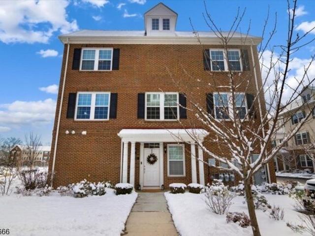 Condo for sale in Fair Lawn, New Jersey