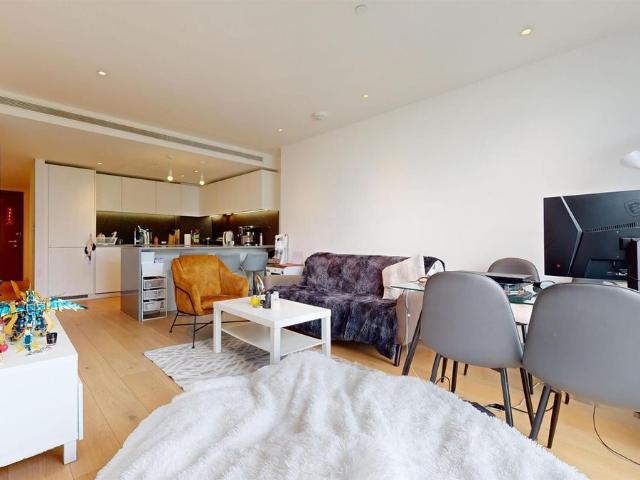 Apartment for rent in Canary Wharf, Greater London