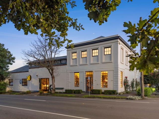 Retail for sale in Kyneton, Victoria