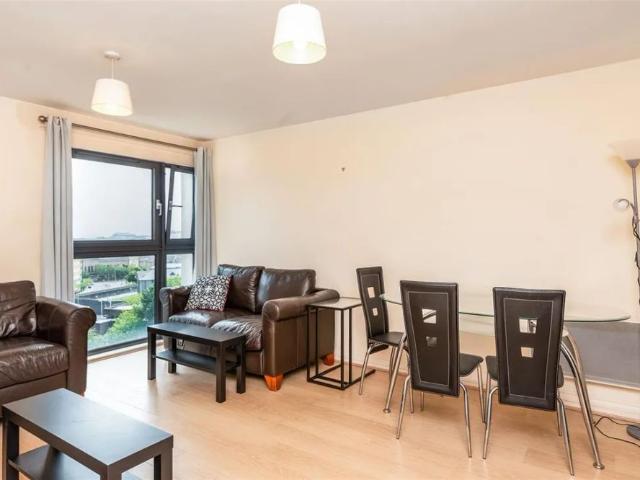 Apartment for rent in Crockherbtown, Falcon Lodge