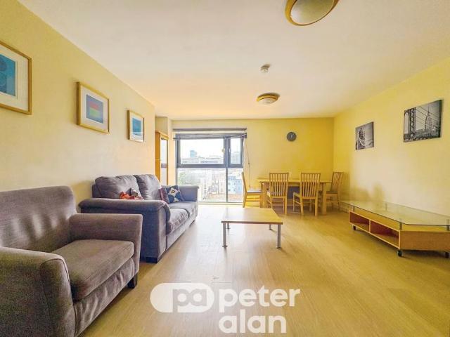 Apartment for rent in Cardiff Bay, Falcon Lodge