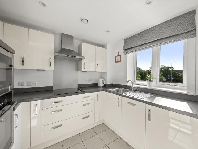Apartment for rent in Denham, Gerrards Cross and Chalfonts Community Board, Denham Garden Village