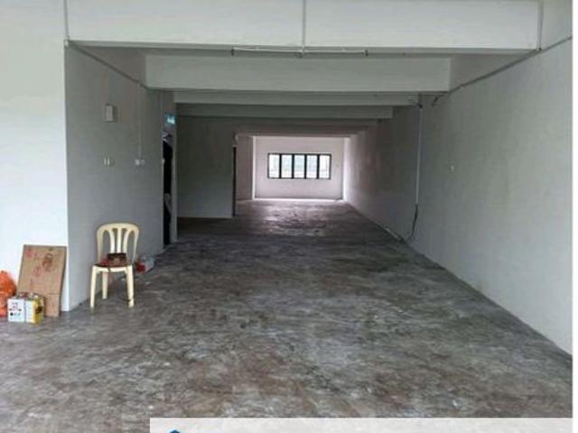 Shop for rent in Kajang, Langat