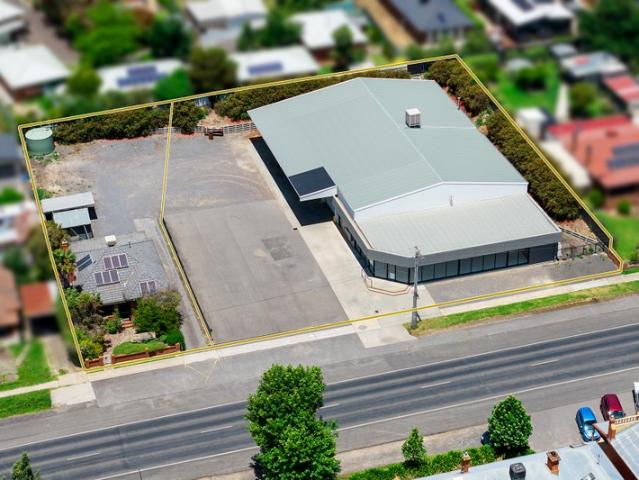 Retail for sale in Castlemaine, Victoria