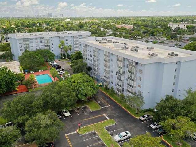 Apartment for rent in Westgate Lake Manor, Plantation