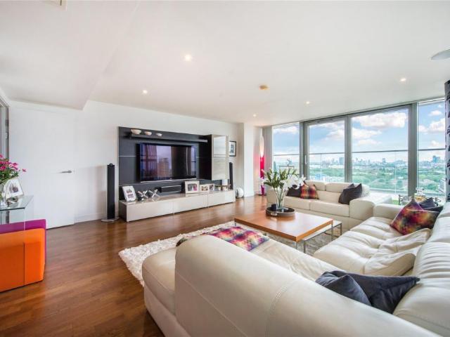 Apartment for rent in London Borough of Tower Hamlets, Greater London