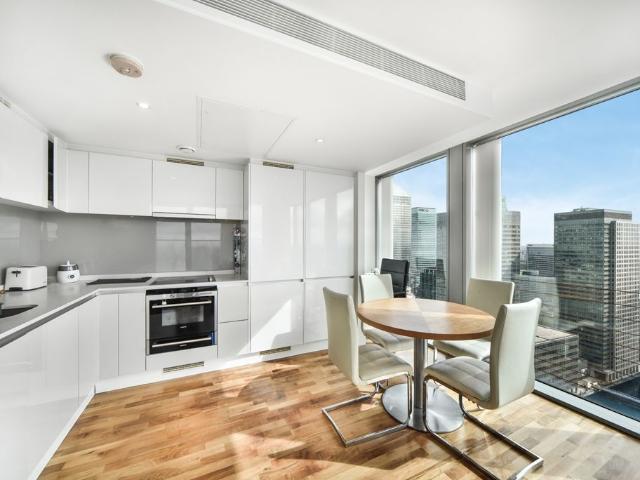 Apartment for rent in Canary Wharf, Greater London