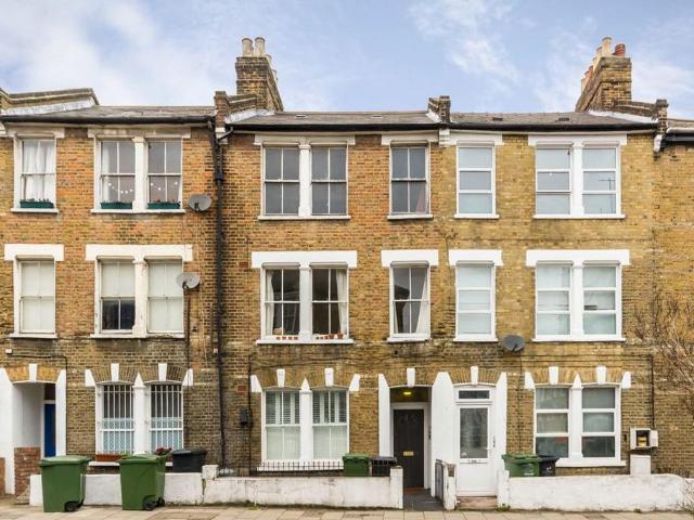 House for rent in Stockwell, Greater London