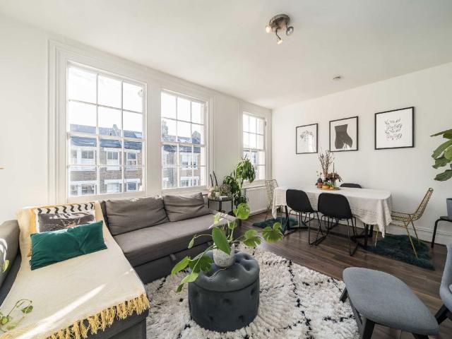 Apartment for rent in Stockwell, Greater London
