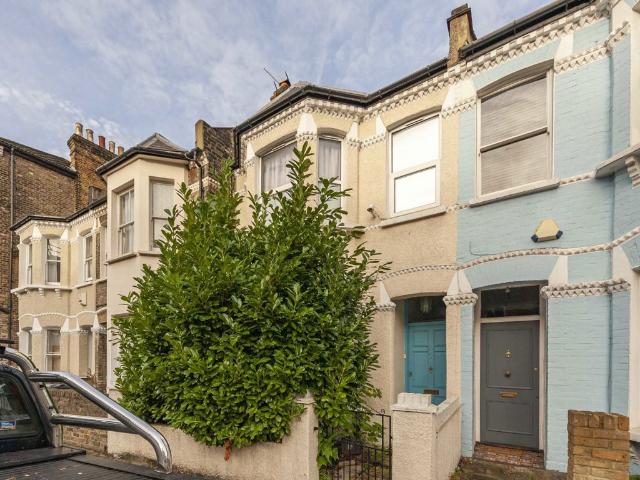 Apartment for rent in Stockwell Park, Greater London