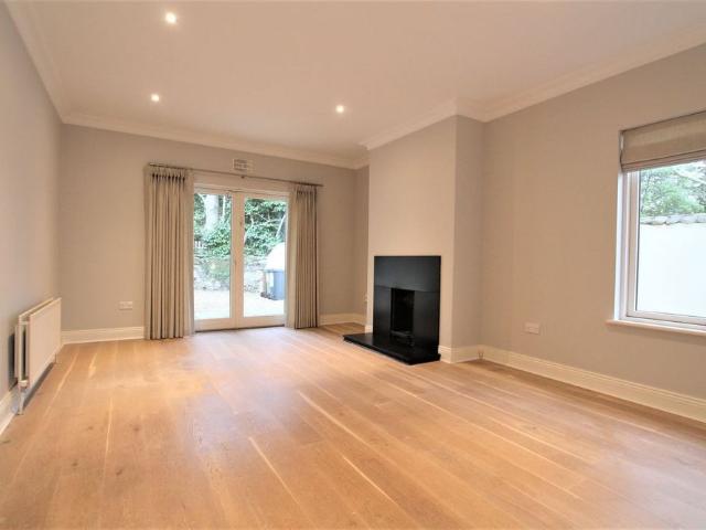 House to rent in Churchtown, Dundrum