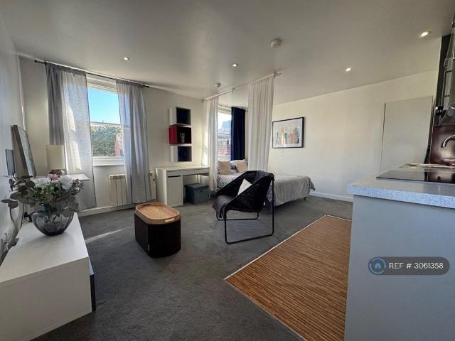 Apartment for rent in Old Portsmouth, Portsmouth