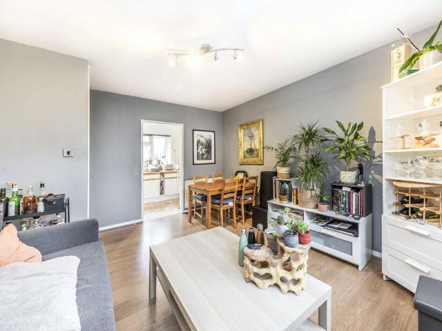 Apartment for rent in Hurlingham, Greater London