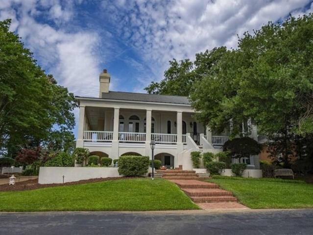 House for sale in Chapin