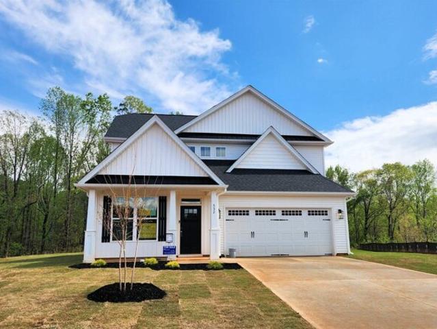 House for sale in Landrum