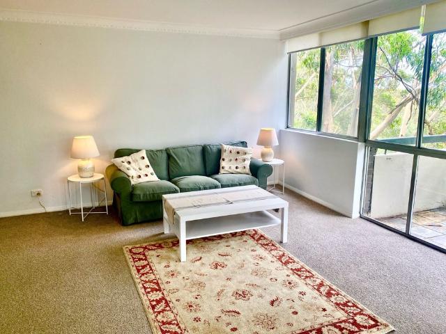 Room for rent in Lower North Shore, Sydney