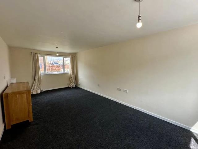 House for rent in Scholes, West Yorkshire