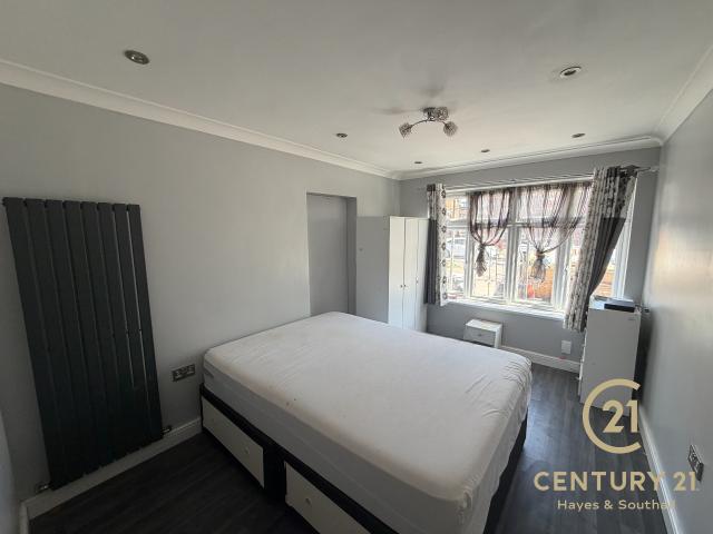 Apartment for rent in Charville, Greater London