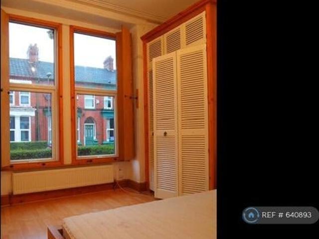 House for rent in Calderstones