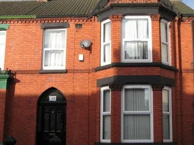 House for rent in Calderstones