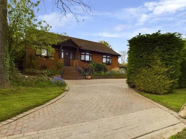House for sale in Basildon, Essex