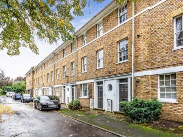 House for rent in Denmark Hill, Greater London