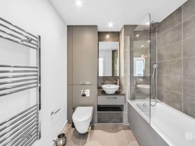 Apartment for rent in London, Isle Of Man