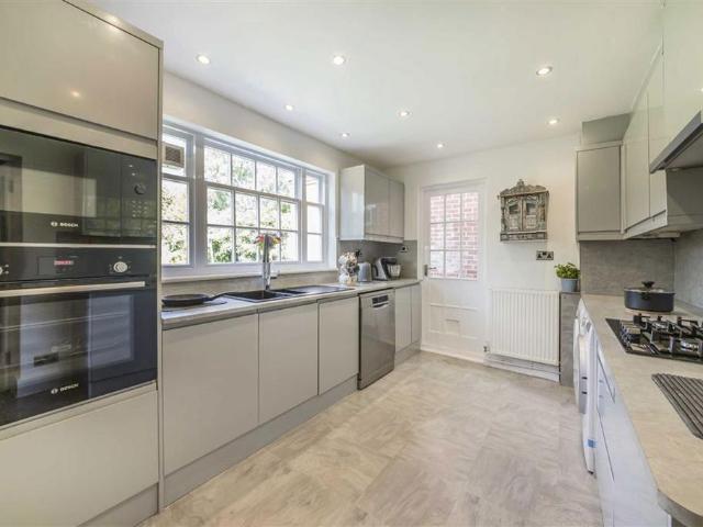 House for rent in Hampton Wick, Greater London