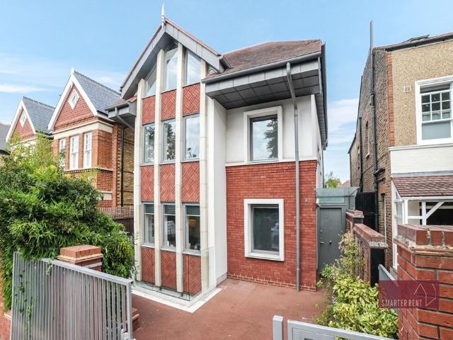 House for rent in London Borough of Richmond upon Thames, Greater London