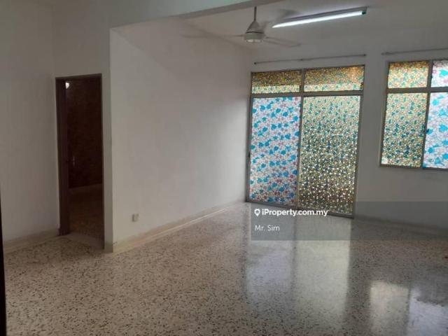 Apartment for rent in Malaka