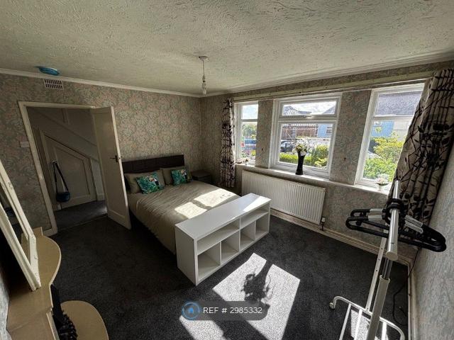 Room for rent in Caldermill, East Midlands