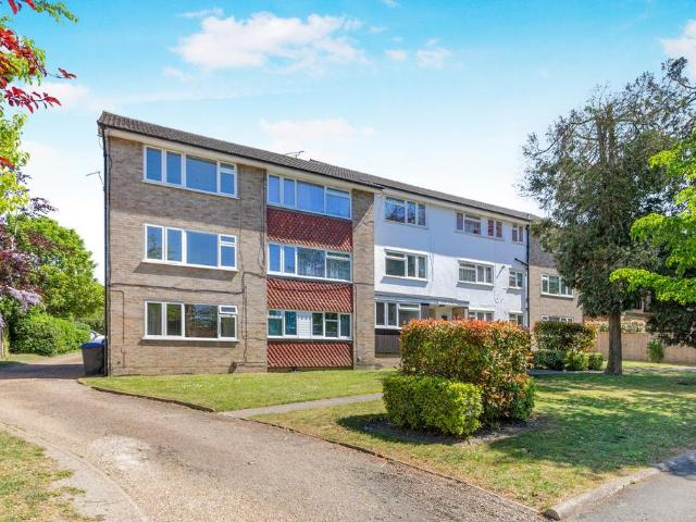 Apartment for rent in Carshalton Beeches, Greater London