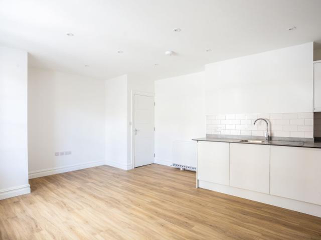 Apartment for rent in Surbiton, Greater London