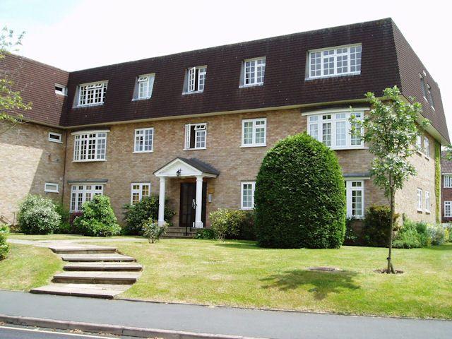 Apartment for rent in Horsell, Woking