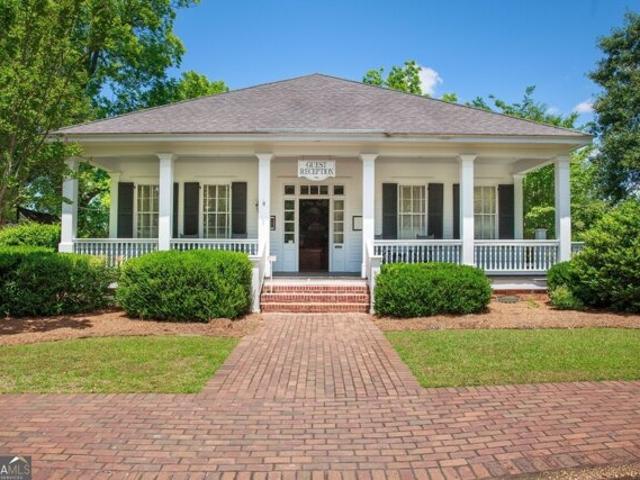 House for sale in Perry