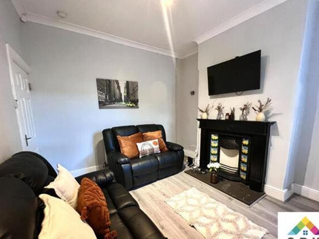 House for rent in Calderstones