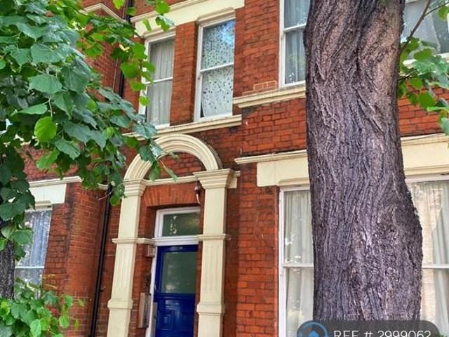 Apartment for rent in Loughborough Junction, Greater London