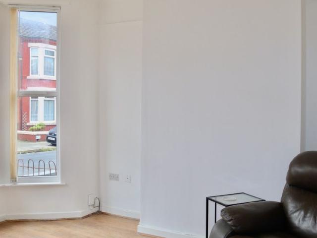 House for rent in Calderstones