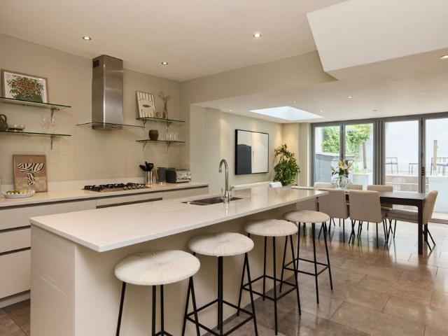 House for rent in Brompton, Greater London